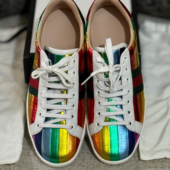 Gucci Sneakers - Picture 1 of 8